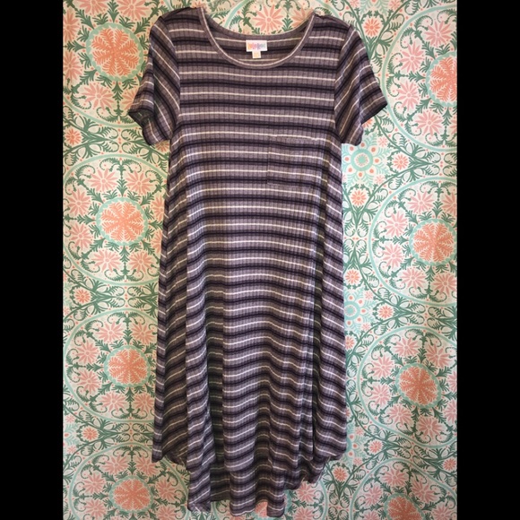 Lularoe Carly - Picture 1 of 2